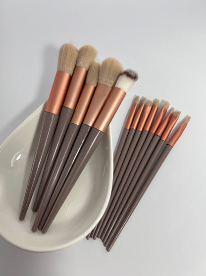 Set Completo de 13 Brochas – Rostro y Ojos