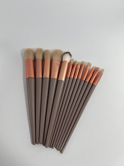 Set Completo de 13 Brochas – Rostro y Ojos